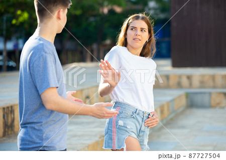 Girl is refusing young man Girl is refusing young man 87727504