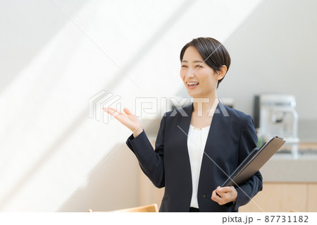 住宅販売アドバイザー　女性 87731182