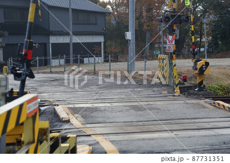 踏切、永保寺前（中央本線　岐阜県 多治見市 虎渓山町） 87731351