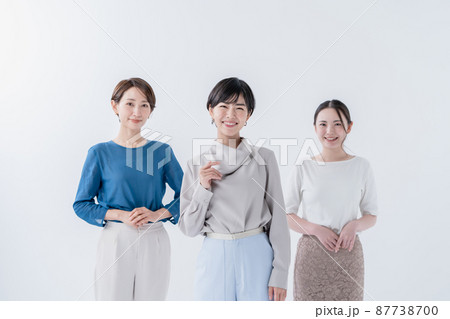 ビジネス 女性 ポートレート ビジネス 女性 ポートレート 87738700