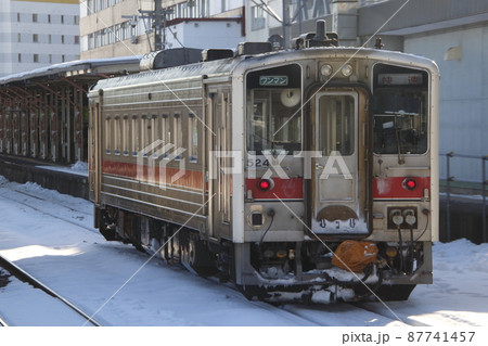 冬の釧網本線：快速しれとこ摩周号 87741457