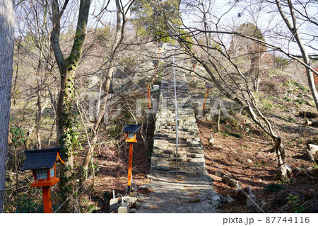 【瀬戸内三十三観音霊場】第十一番 明王寺の冬の参道2 岡山県岡山市東区 【瀬戸内三十三観音霊場】第十一番 明王寺の冬の参道2 岡山県岡山市東区 87744116
