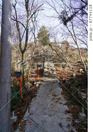 【瀬戸内三十三観音霊場】第十一番 明王寺の冬の参道4 岡山県岡山市東区 【瀬戸内三十三観音霊場】第十一番 明王寺の冬の参道4 岡山県岡山市東区 87744118