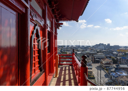 千葉県　浪切不動尊　本堂から臨む街並み 87744956