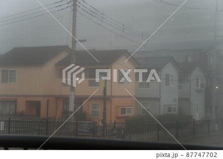 「朝霧の街」 珍しく霧が立ち込めたわが街を撮影した 三郷中央 「朝霧の街」 珍しく霧が立ち込めたわが街を撮影した 三郷中央 87747702