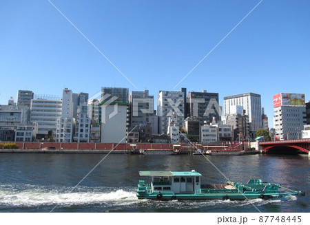 隅田川の作業船 87748445