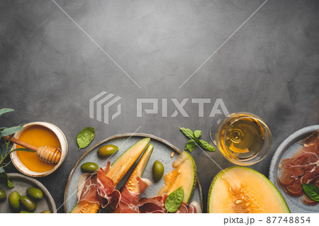 Jamon or prosciutto with melon 87748854