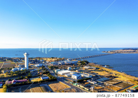 冬の霞ヶ浦と霞ヶ浦大橋（茨城県）	 87749158