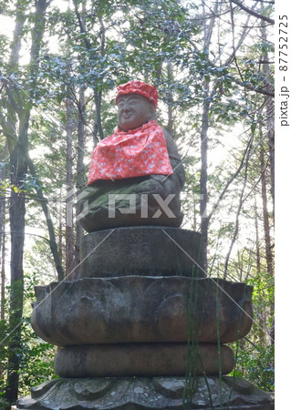 京都仁和寺裏の御室八十八ヶ所霊場 京都仁和寺裏の御室八十八ヶ所霊場 87752725