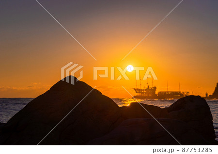 正東津 海 港 87753285