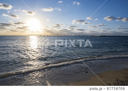 沖縄　瀬長島からの眺め 87758709