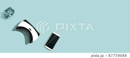 Virtual reality headset with a smart phone Virtual reality headset with a smart phone 87759088