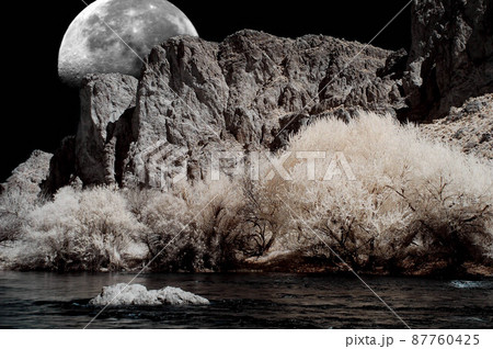 Moon River Moon River 87760425