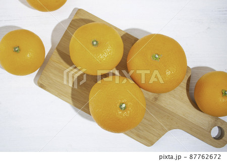 清見オレンジ（愛媛県産）：酸味と甘みが絶妙のジューシーな日本のみかんの品種、食べごろは2～4月 87762672