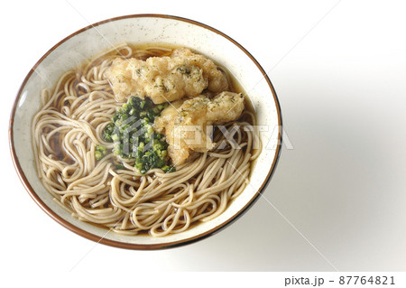 熱々のり塩とり天蕎麦を白背景で俯瞰撮影 熱々のり塩とり天蕎麦を白背景で俯瞰撮影 87764821