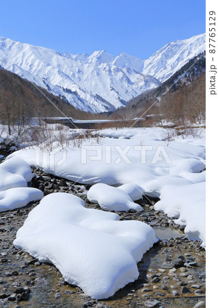 北アルプス後立山連峰　積雪期の不帰ノ嶮 87765129