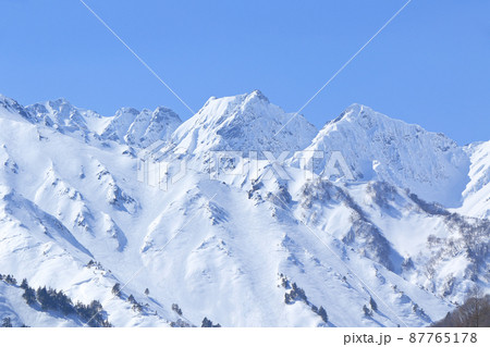 北アルプス後立山連峰　積雪期の不帰ノ嶮 87765178