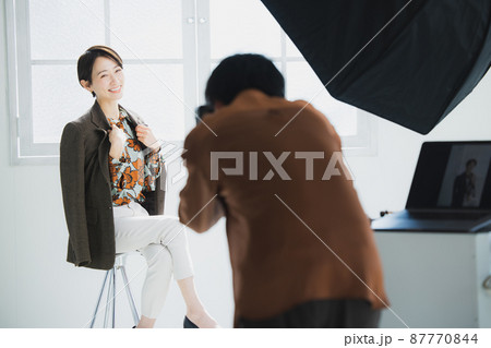 カメラマン 撮影 カメラマン 撮影 87770844