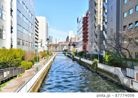 新芝橋／新芝運河より香取橋方向を望む(東京都港区)【2022.2】 87774006
