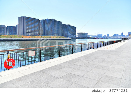 豊海運動公園よりレインボーブリッジ方面を望む(東京都港区)【2022.2】 豊海運動公園よりレインボーブリッジ方面を望む(東京都港区)【2022.2】 87774281