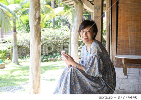 旅女子 琉球古民家 里帰り 実家 古民家 87774440