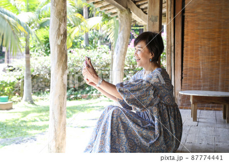 旅女子 琉球古民家 里帰り 実家 古民家 87774441