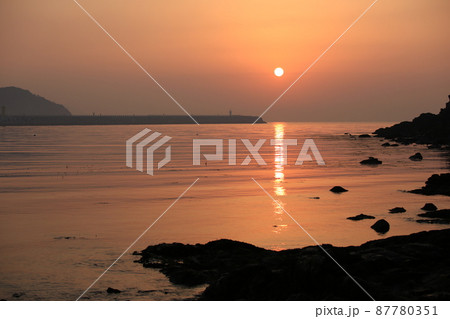朝焼け 海 景色 87780351