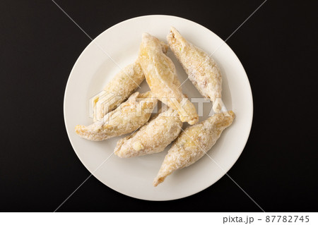 鶏皮餃子　(冷凍)　 87782745
