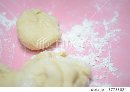 親子で手作りパン 親子で手作りパン 87783024