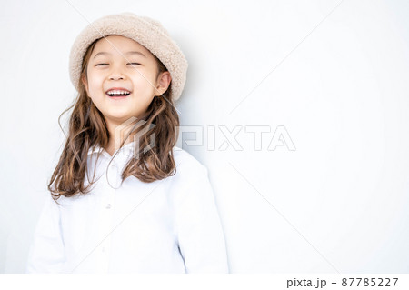子供 女の子 女性 87785227