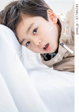 男の子 退屈 子供 87786284