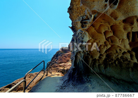 鬼ヶ城・最初に現れる見所、千畳敷の眺め・世界遺産・熊野・三重県熊野市(1) 鬼ヶ城・最初に現れる見所、千畳敷の眺め・世界遺産・熊野・三重県熊野市(1) 87786667