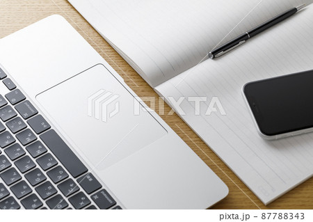 パソコンとスマホ パソコンとスマホ 87788343