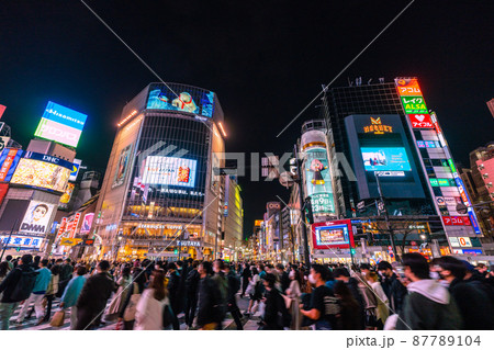 日本の東京都市景観 BA.2多重感染爆発…渋谷は脅威の人流…。韓国は40万人超のなぜ=16日 日本の東京都市景観 BA.2多重感染爆発…渋谷は脅威の人流…。韓国は40万人超のなぜ=16日 87789104
