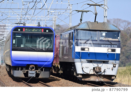 総武本線 佐倉-物井 JR東日本 E235系1000番台 F-08編成、JR貨物 EF210-170 総武本線 佐倉-物井 JR東日本 E235系1000番台 F-08編成、JR貨物 EF210-170 87790799