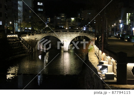 長崎県 夜のめがね橋 ライトアップ 長崎県 夜のめがね橋 ライトアップ 87794115