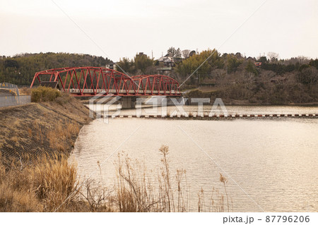 夕方の長柄ダム 87796206