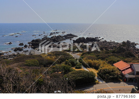 室戸岬の先端部のジオサイト岩礁 87796360