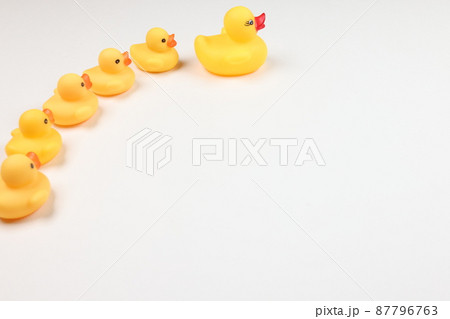 おもちゃのアヒル おもちゃのアヒル 87796763
