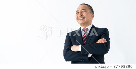 ビジネスマン シニア ポートレート 笑顔 ビジネスマン シニア ポートレート 笑顔 87798896