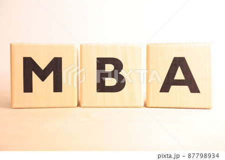 MBA（経営学修士号）のイメージ（文字・アルファベットテキスト） 87798934