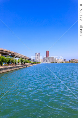 御島水域の風景（香椎海岸遊歩道からのアイランドシティ）　【福岡市東区】 87799710