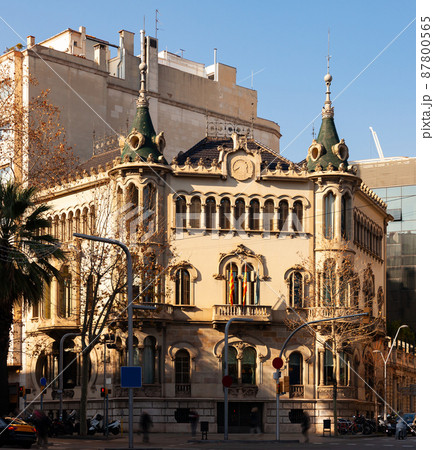 View of the palace Home Samanillo in Barcelona 87800565