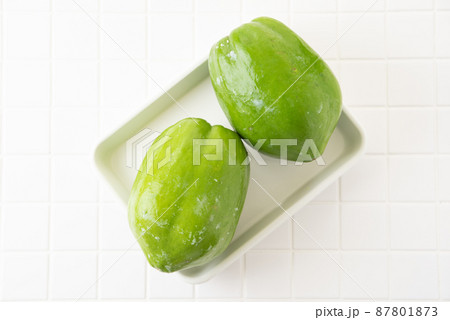 生の青パパイヤ 生の青パパイヤ 87801873