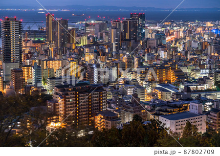 《兵庫県》神戸都市風景・諏訪山公園の夜明け 87802709