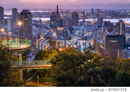 《兵庫県》神戸都市風景・諏訪山公園の夜明け 《兵庫県》神戸都市風景・諏訪山公園の夜明け 87802726