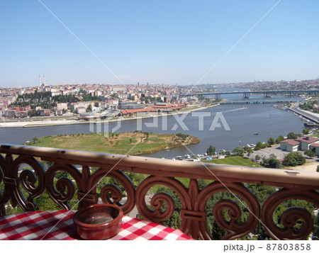 ピエールロティの丘のカフェより金角湾を【トルコ・イスタンブール】 87803858