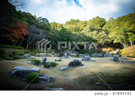 風光明美な雪舟庭（山口県山口市） 87804291