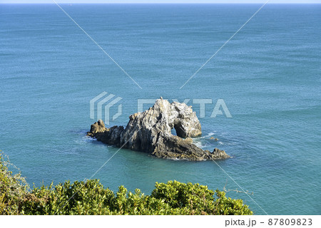 渥美半島、日出の石門(沖の石門) 渥美半島、日出の石門(沖の石門) 87809823