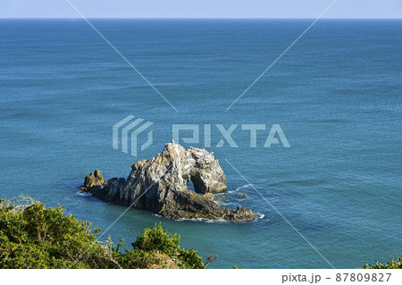 渥美半島、日出の石門(沖の石門) 渥美半島、日出の石門(沖の石門) 87809827